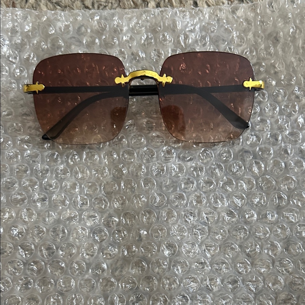Elegant Gold and Brown Square Sunglasses